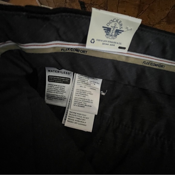 Dockers Black Classic Fit Signature Khaki Pants 38x29 - Picture 8 of 10
